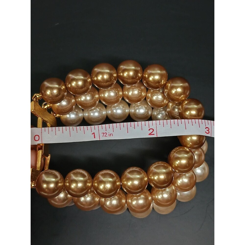 Three-Tone Faux Pearl Bracelet Gold Tone Box Clasp - Picture 4 of 16